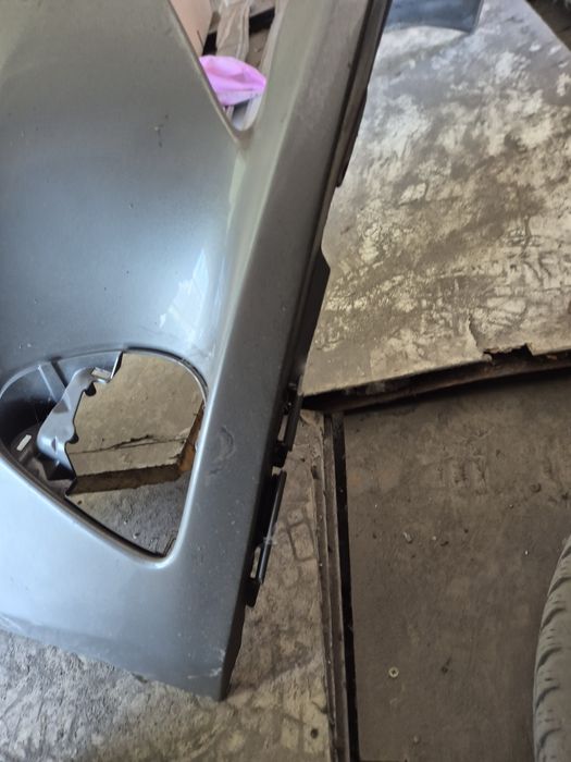 Предна броня за Тойота Авенсис т27