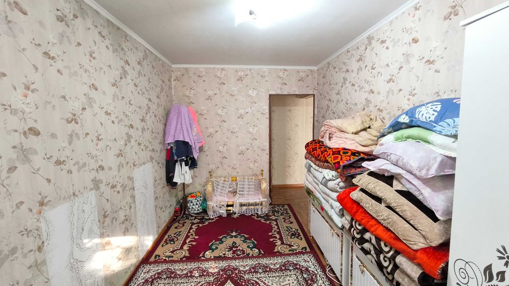 Продаётся 2-комнатная квартира на 1 этаже. ЖАНГЕЛДИНА-остановка АЙГУЛЬ