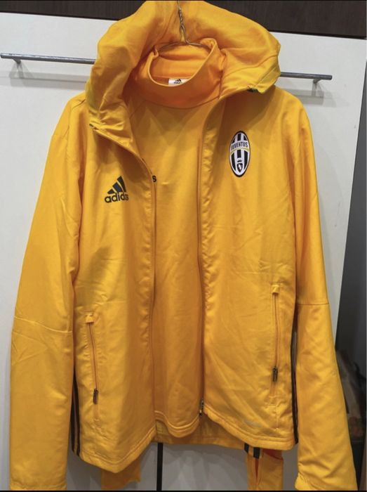 Compleu Adidas, marime Xs, nou cu eticheta
