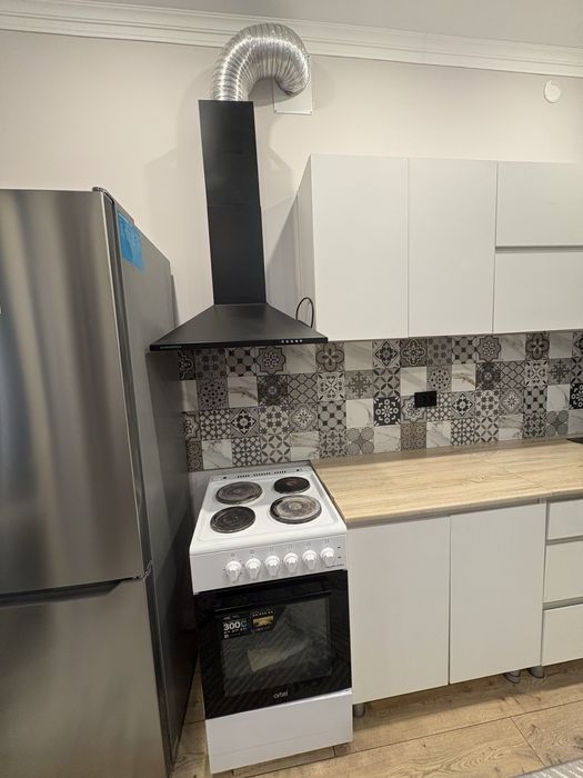 Хорошая плита и вытяжка