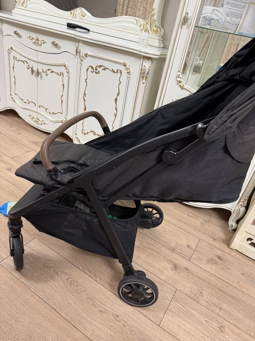 Продам прогулочную коляску Joie Pact Pro