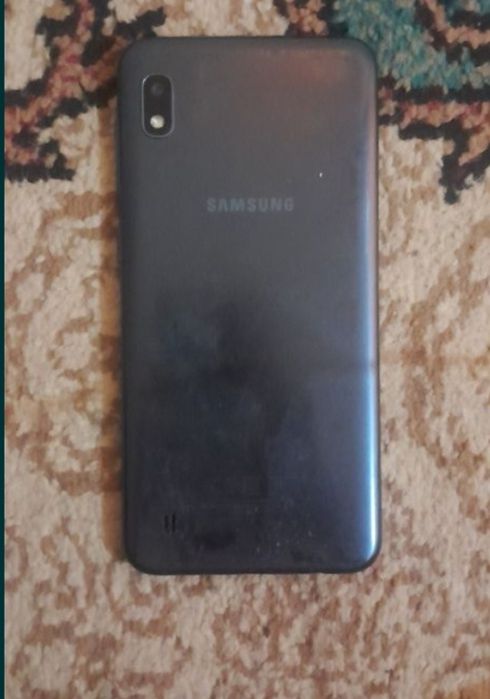 Продам Samsung a 10