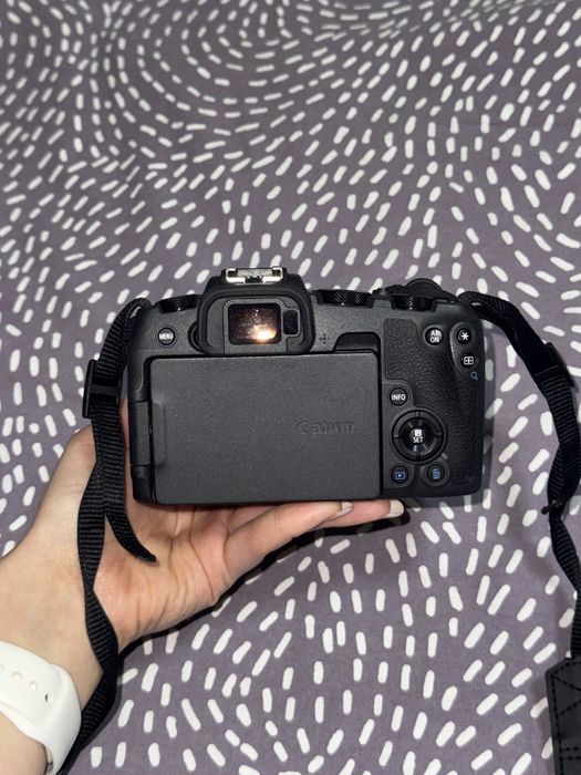 Камера  Canon Rp