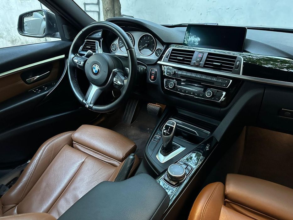 Vînd bmw f30 320d Sport edițion