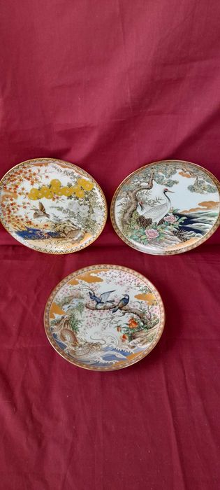 set 3 farfurii decorative din portelan japonez