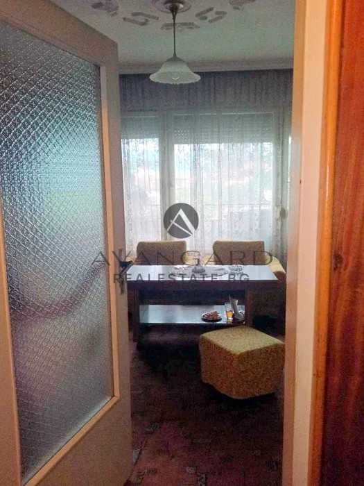 оф.19043 3-стаен РЕАЛНА КВАДРАТУРА Прослав