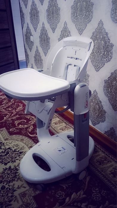 Стол для кормления ребенка