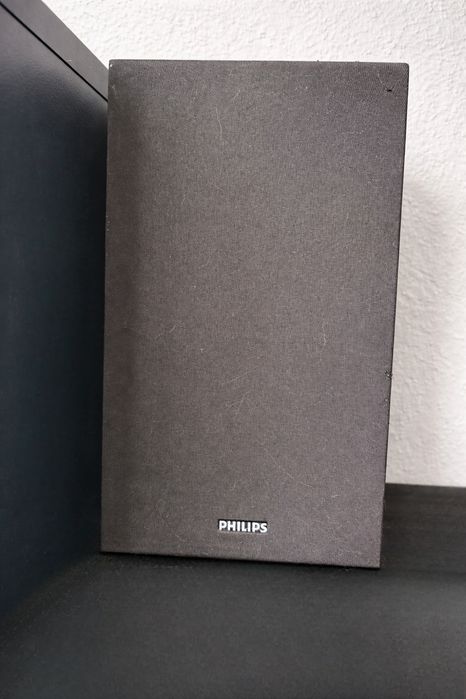 Малки тонколони с уредба Philips BTM2310