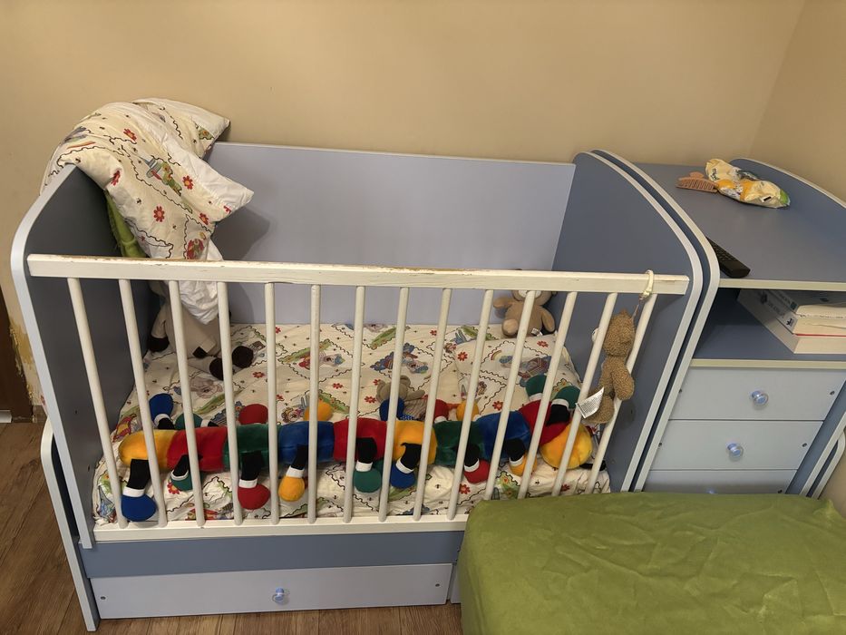 Продавам кошара