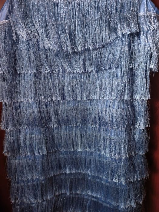 Рокля с ресни на Зара