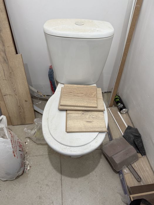 Продам унитаз б/у в отличном состоянии