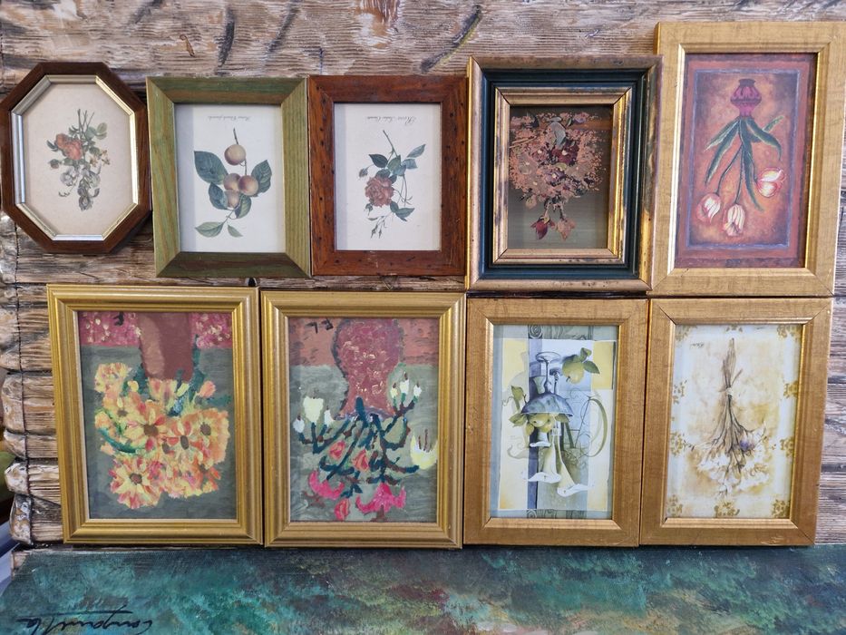 Картини с флорални акценти