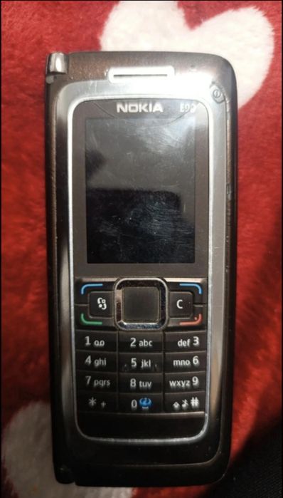 Telefon nokia e90