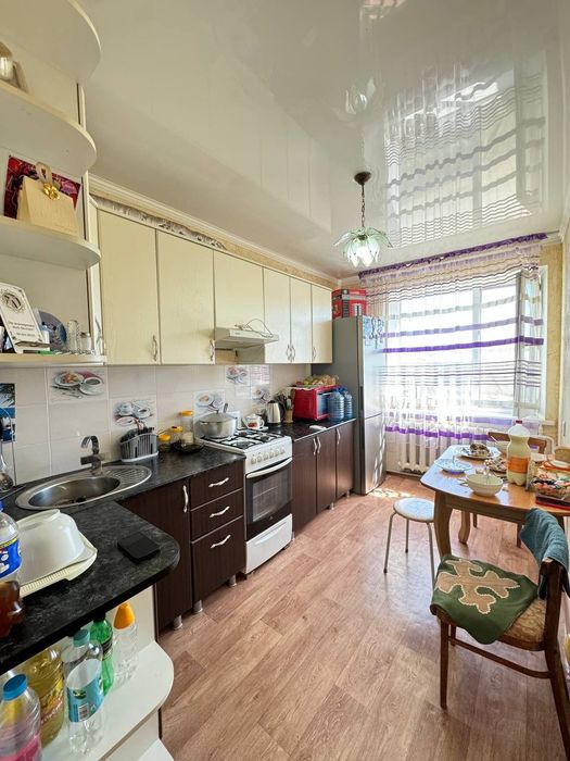 Продается 4 комнатная квартира