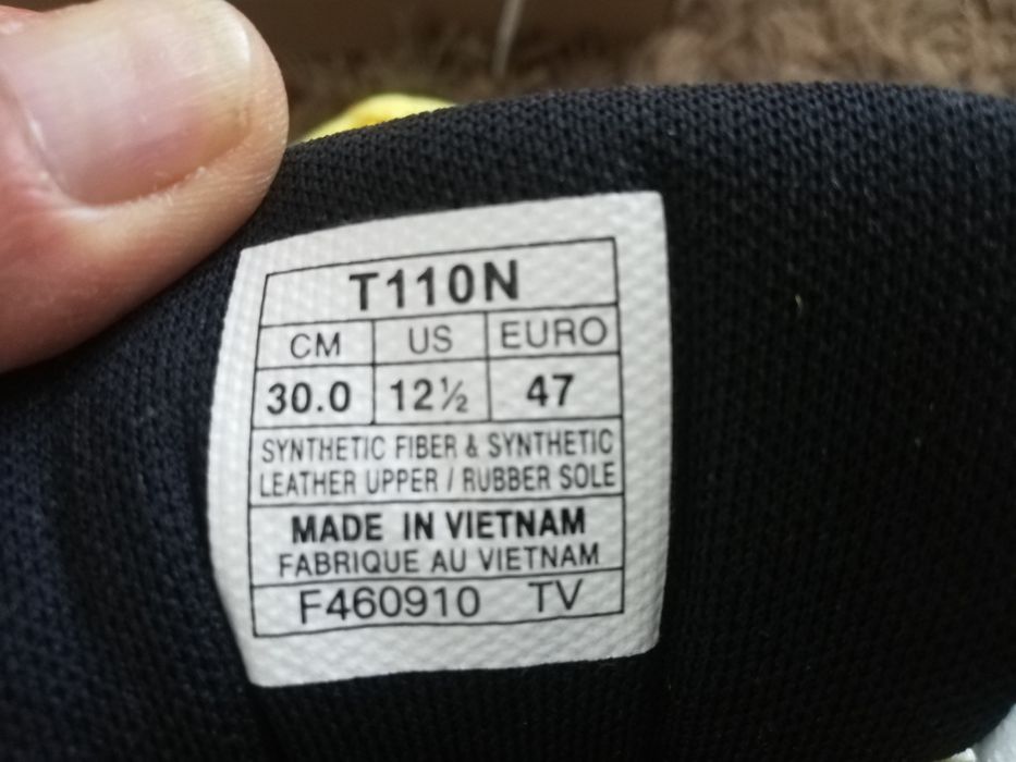 Нови и оригинални маратонки Asics номер 47