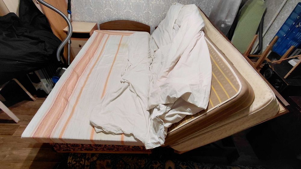 Кровать / Кровати — бесплатно