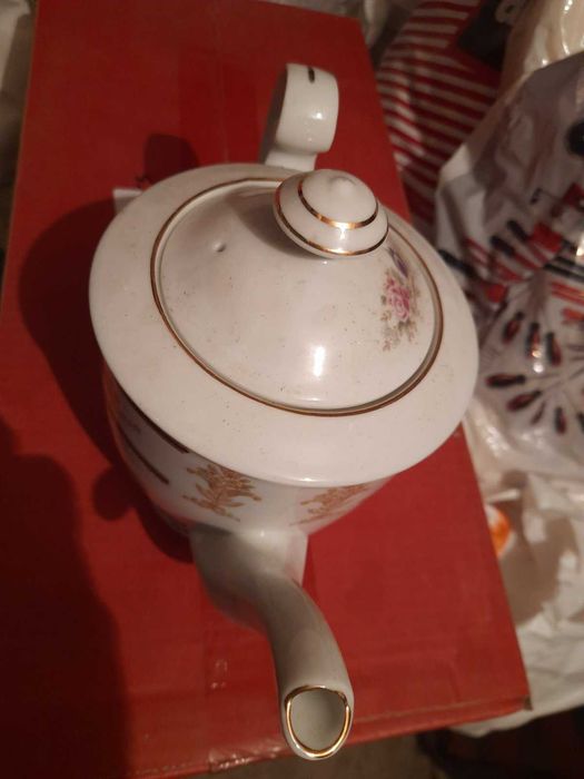 Красив старинен чайник японски порцелан в идеално съсътояние