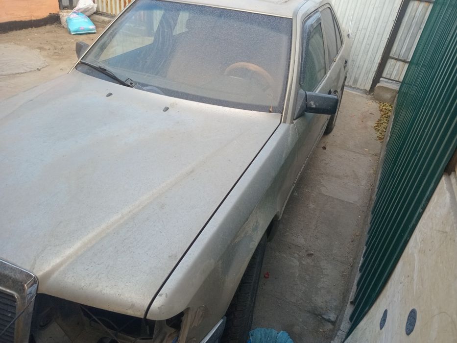 Мерс сатылады.Обьем 2.8