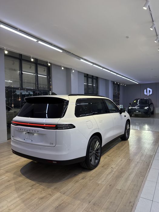 Leapmotor C16 200km Гибрид 3Йил Гарантия!!! Счет справка!!!