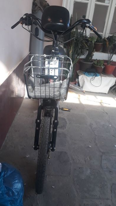 Sotiladi xolati ideal 1 kishi haydagan elektro volosiped ideal