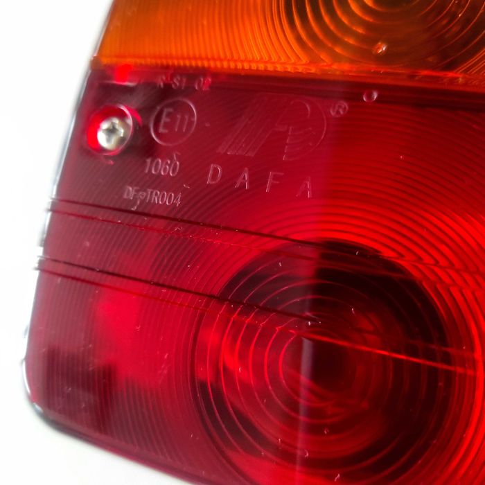 Стопове с крушки за ремарке dafa 10,5/10см.