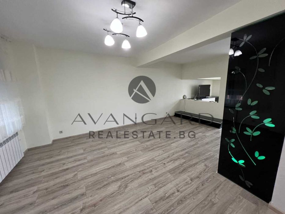 Продава се Тристаен апартамент в Пловдив, Кършияка - 140 кв.м за 1800 €/кв.м - Снимка #5