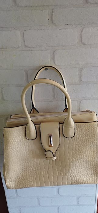 Genti de piele,mai multe modele