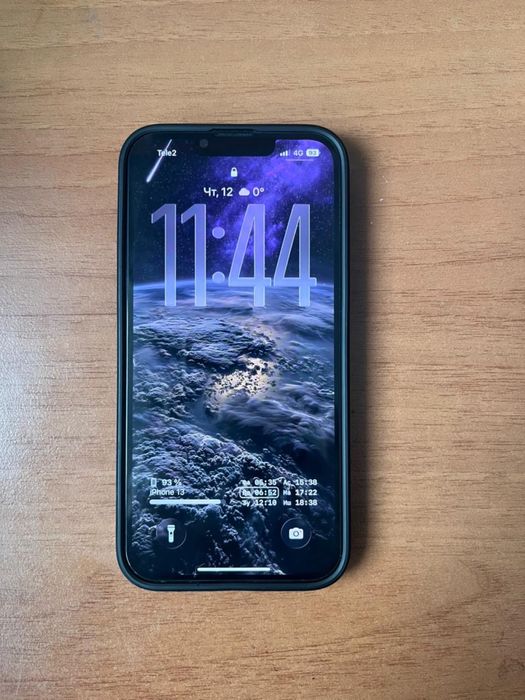 Продам Айфон 13 128гб
