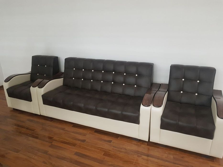 Devan kreslo sotiladi