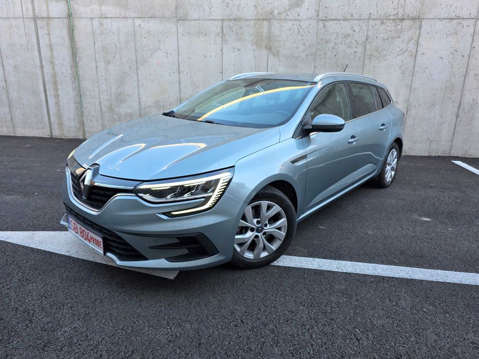 Renault Megane Plug-In Hybrid- Inmatriculată