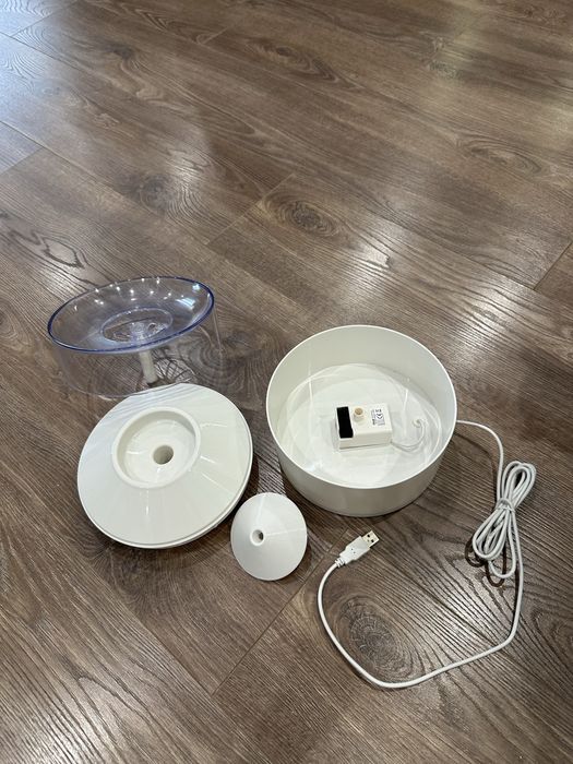 Фонтан поилка для кошек