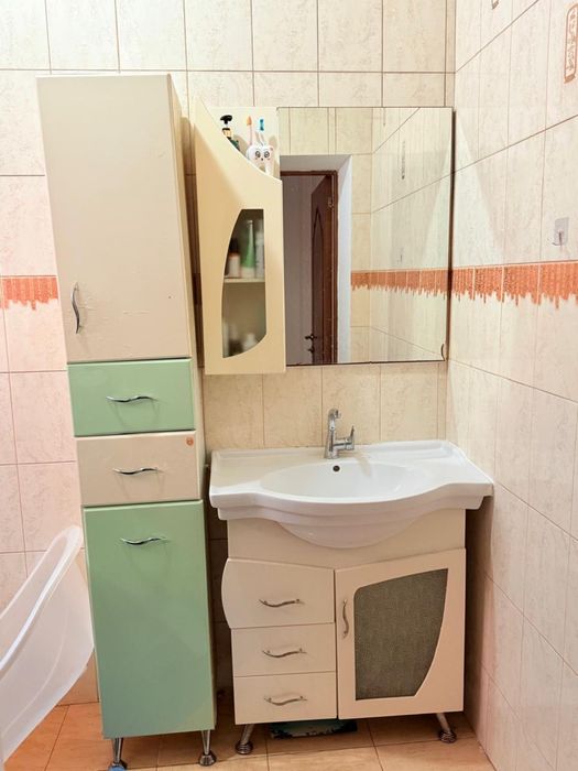 Продам ванную гарнитуру в отличном состояний