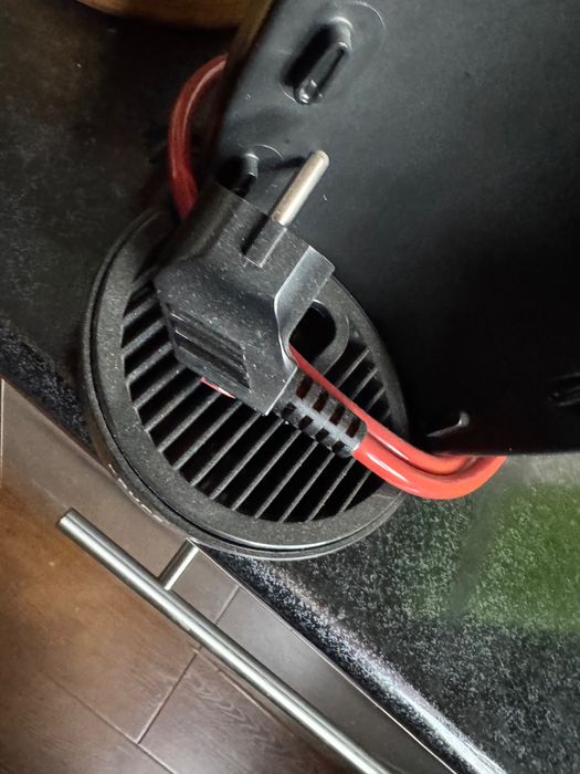 Капсульная кофе машинка Nescafé dolce gusto piccolo черного цвета