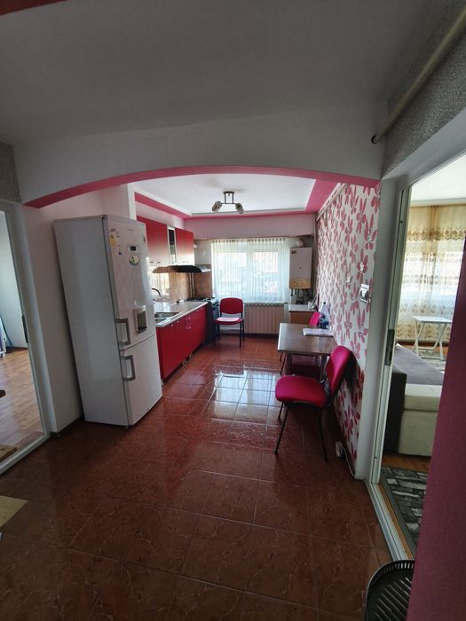 Închiriez apartament cu 2 camere în Năvodari