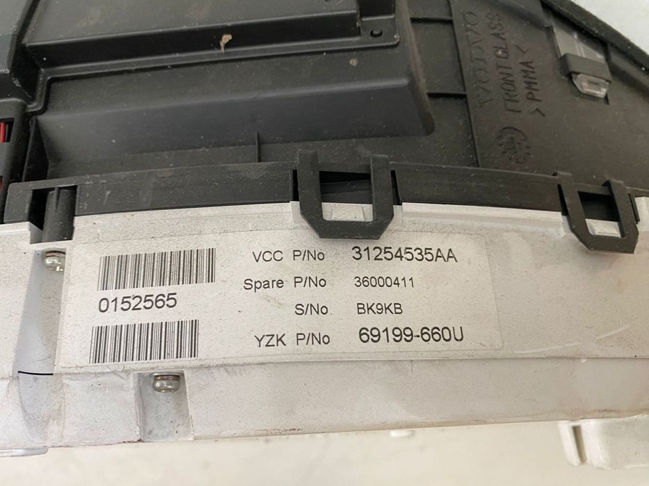 Ceasuri de bord VOLVO V70 S80 XC70 31254535 36000411 36002195