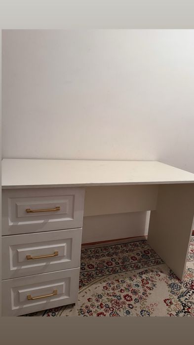 Рабочий стол для учебы