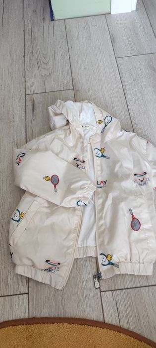 Лот 98 бели дънки, тънко яке, къси панталони