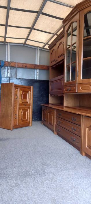 Mobila veche de vanzare