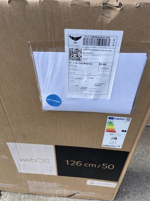 Vand tv  LG  q Led  de 126 nou sigila  ne desfacut