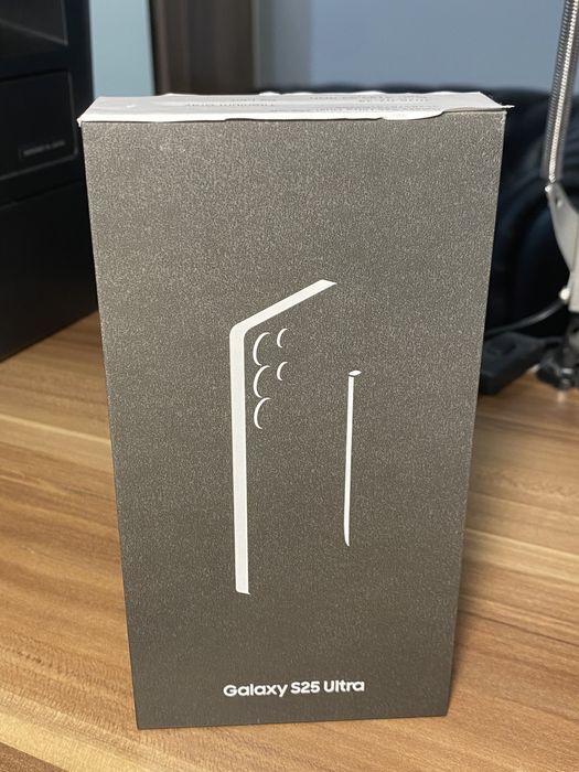 Samsung Galaxy s25 ultra • 256 GB • Titanium Gray