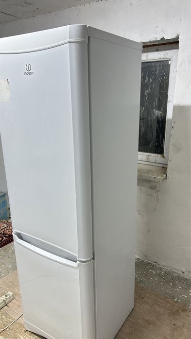 Холодильник Индизит норфост