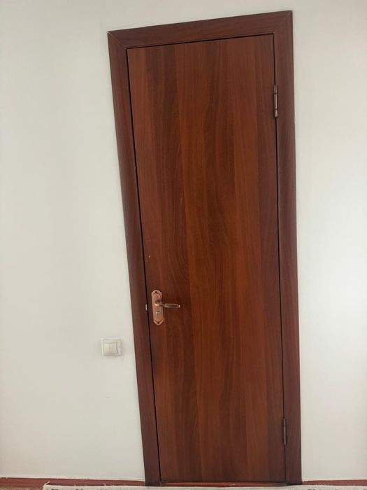 Продается межкомнатные двери в нормальном состоянии