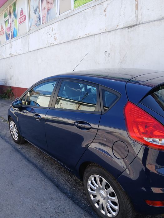 Vând Ford Fiesta