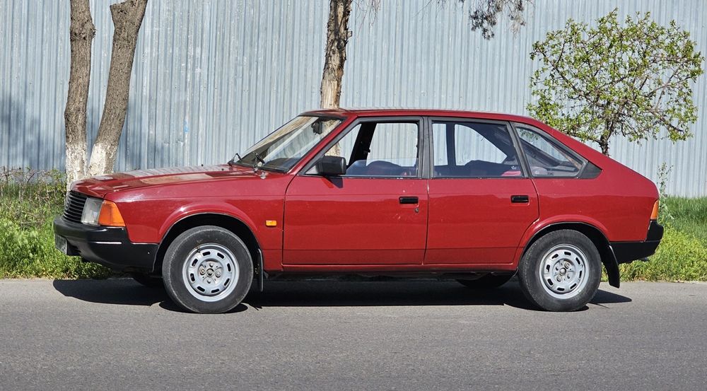 Продаётся Москвич 21412