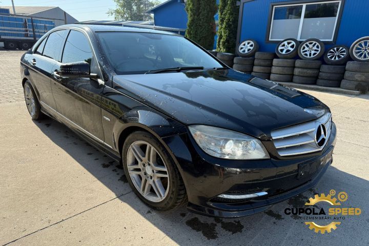 Usa / Portiera spate stanga culoare 197 Negru Obsidian Mercedes-Benz