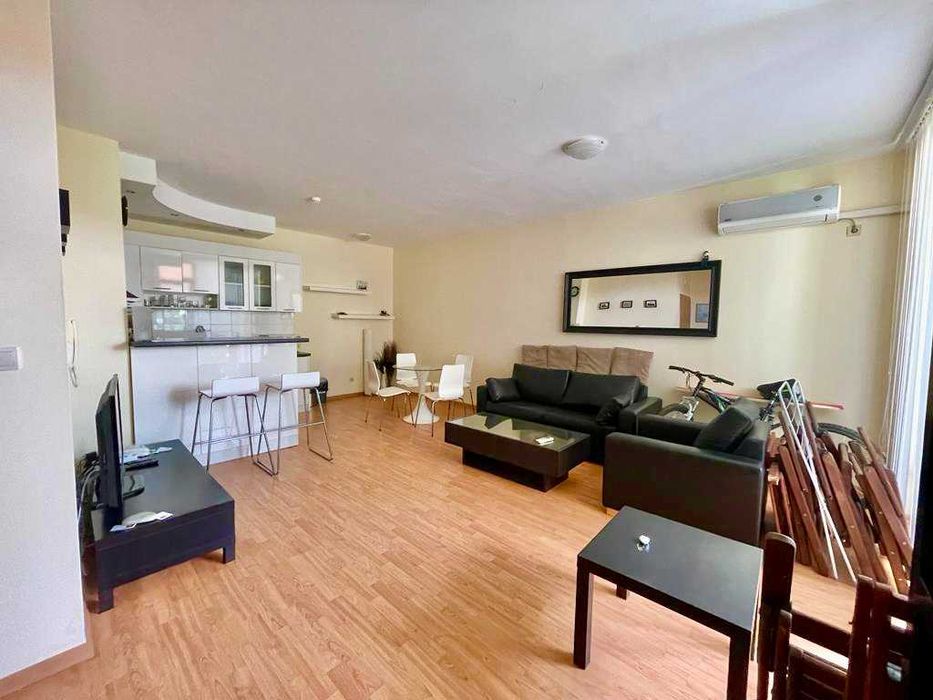 Продава се Двустаен апартамент в Свети Влас - 79 кв.м за 1456 €/кв.м - Снимка #2