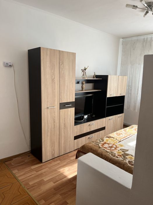 Inchiriez apartament cu o camera zona obor Braila