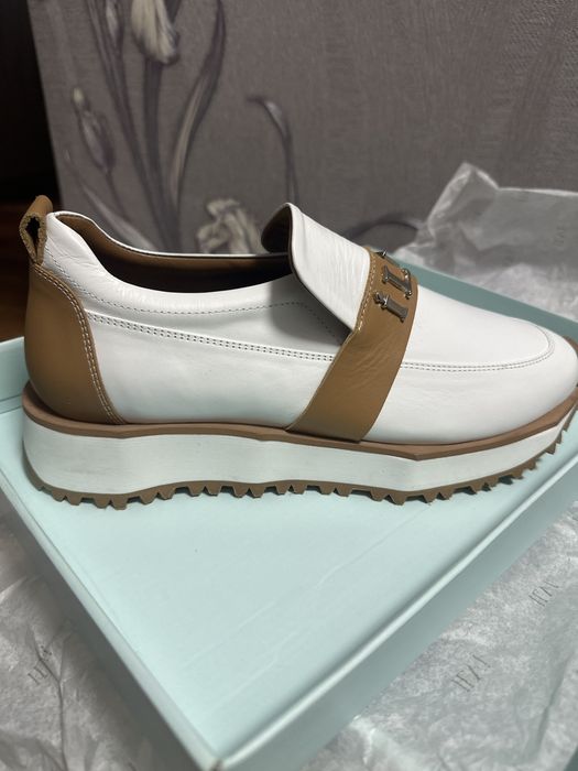 ILVI кросовки женские