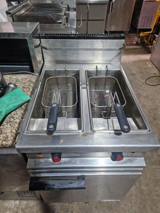 Friteuza inox de putere gaz sau la 380v, cu robinet de golire