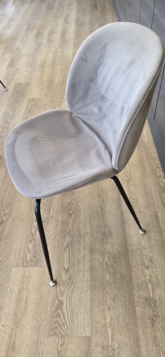 Стол за трапезария